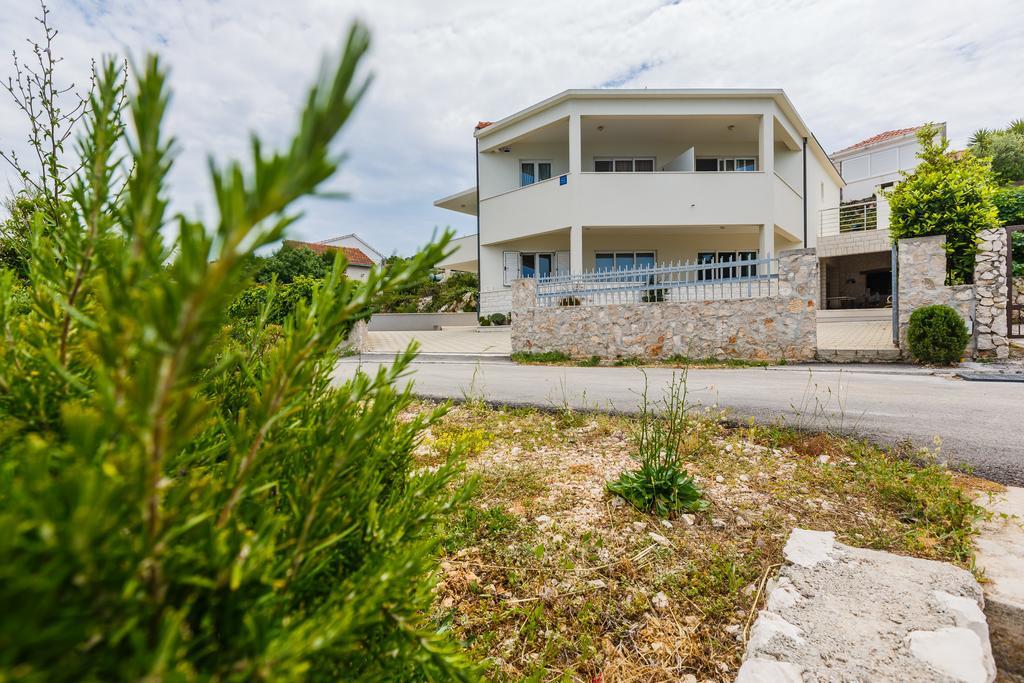 Apartments Rogulj Rogoznica  Exterior photo